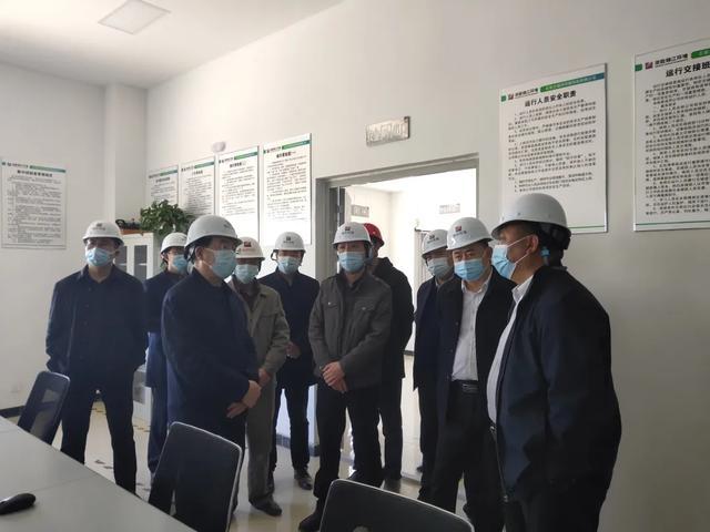 王锦山就城建重点项目建设进行现场办公