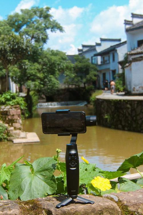 唐模许氏有一位叫许以诚的富商在苏浙皖赣一带经营36爿当铺,时称36典